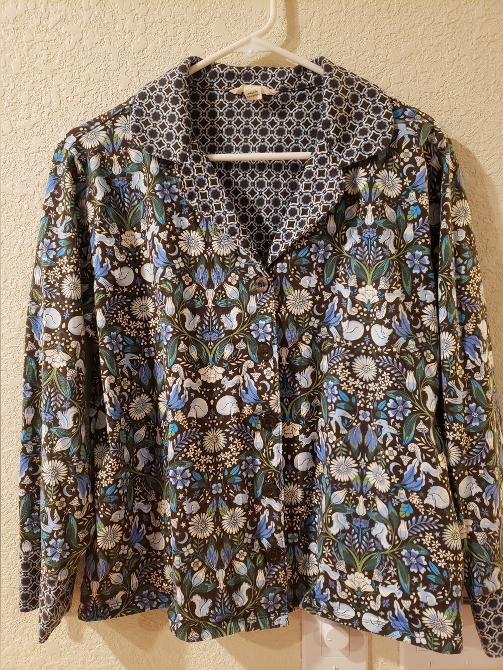 Vera Bradley Women's Floral Button-Up Shirt in Black & Blue